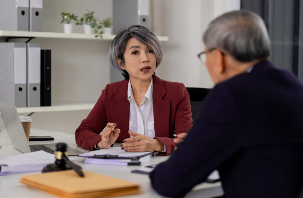 How a Franchise Lawyer Can Safeguard Your Franchise Investment